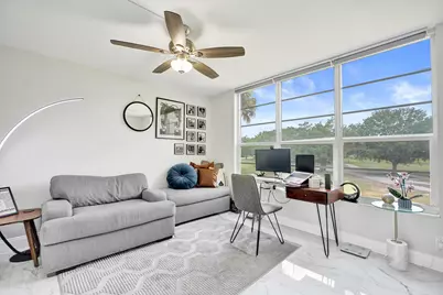 545 Oaks Lane #204, Pompano Beach, FL 33069 - Photo 7