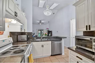 3723 Collinwood Lane, West Palm Beach, FL 33406 - Photo 9