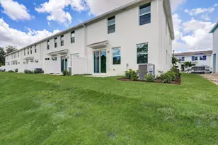 5728 SE Edgewater Cir, Stuart, FL 34997 - Photo 35