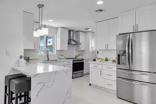 309 Jasmine St, Duck Key, FL 33050 - Photo 15