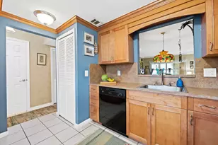 8004 Lagos De Campo Blvd, Tamarac, FL 33321 - Photo 3