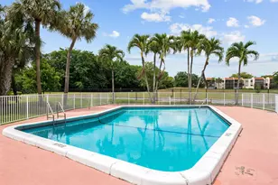 8004 Lagos De Campo Blvd, Tamarac, FL 33321 - Photo 17