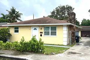 911 S D St, Lake Worth Beach, FL 33460 - Photo 1
