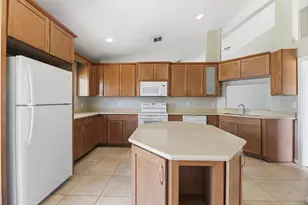 5233 Rosen Blvd, Boynton Beach, FL 33472 - Photo 11