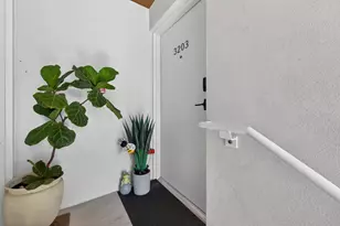 2535 NE 193rd St, Miami, FL 33180 - Photo 41