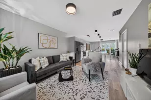 2535 NE 193rd St, Miami, FL 33180 - Photo 21