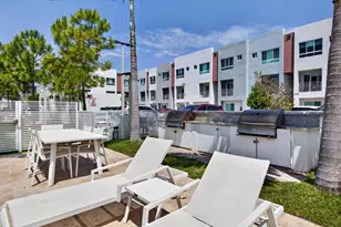2535 NE 193rd St, Miami, FL 33180 - Photo 43