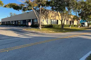 1530 S Cypress Dr, Jupiter, FL 33469 - Photo 1