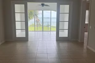 4 Harbour Isle Dr E, Fort Pierce, FL 34949 - Photo 9