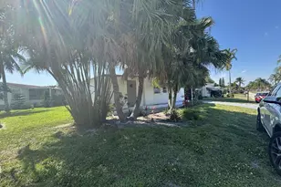 6445 Cypress Ln, Atlantis, FL 33462 - Photo 5
