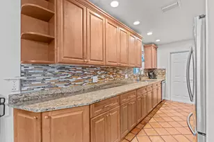 6537 Monmouth Rd, West Palm Beach, FL 33413 - Photo 13