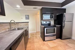5811 NE 14th Rd, Fort Lauderdale, FL 33334 - Photo 3