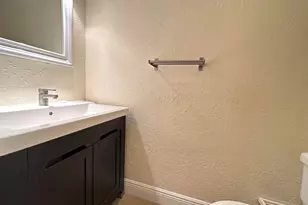 5811 NE 14th Rd, Fort Lauderdale, FL 33334 - Photo 9