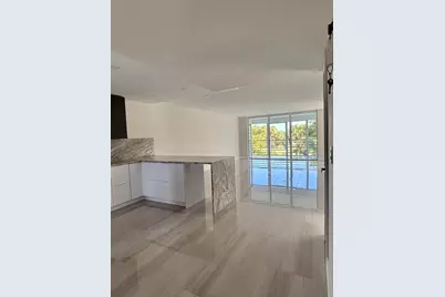 3960 Oaks Clubhouse Drive #401, Pompano Beach, FL 33069 - Photo 11
