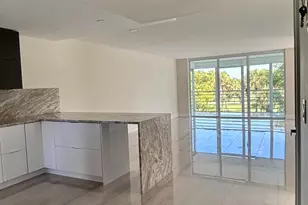 3960 Oaks Clubhouse Dr, Pompano Beach, FL 33069 - Photo 11