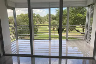 3960 Oaks Clubhouse Dr, Pompano Beach, FL 33069 - Photo 15