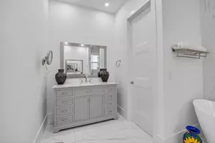 711 NE 6th St, Boca Raton, FL 33432 - Photo 39