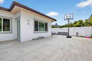 711 NE 6th St, Boca Raton, FL 33432 - Photo 49