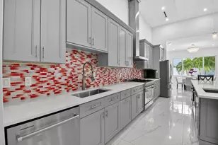 711 NE 6th St, Boca Raton, FL 33432 - Photo 19