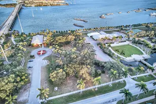 701 N Indian River Dr, Fort Pierce, FL 34950 - Photo 15