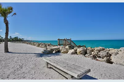 7816 Sanderling Road, Sarasota, FL 34242 - Photo 29