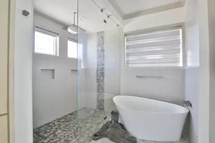 7816 Sanderling Rd, Sarasota, FL 34242 - Photo 17