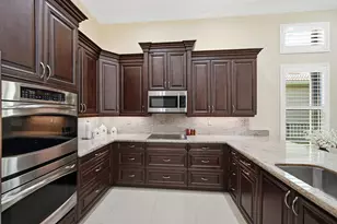 10469 Whitewind Circle, Boynton Beach, FL 33473 - Photo 11