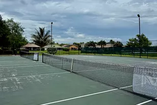 387 SW 206th Ave, Pembroke Pines, FL 33029 - Photo 17