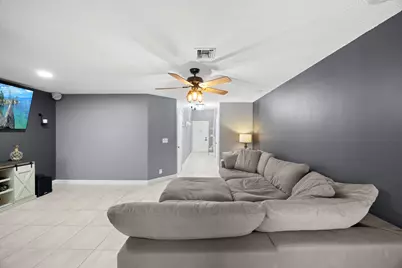 1928 E Discovery Cir Circle E, Deerfield Beach, FL 33442 - Photo 3