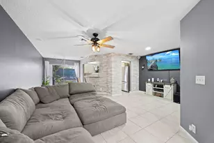 1928 Discovery Cir E, Deerfield Beach, FL 33442 - Photo 1