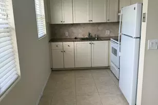 137 Fanshaw D, Boca Raton, FL 33434 - Photo 9
