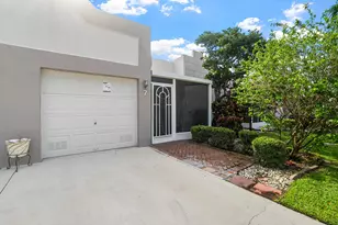 18900 Stewart Cir, Boca Raton, FL 33496 - Photo 5