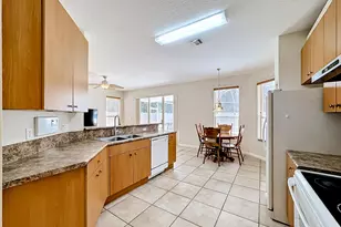 5747 Sunberry Cir, Fort Pierce, FL 34951 - Photo 15