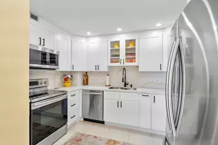 1900 S Ocean Blvd, Lauderdale by the Sea, FL 33062 - Photo 9