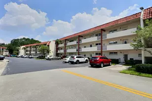 400 S Hollybrook Dr, Pembroke Pines, FL 33025 - Photo 11