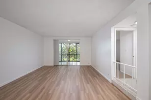 3660 Inverrary Dr, Lauderhill, FL 33319 - Photo 15