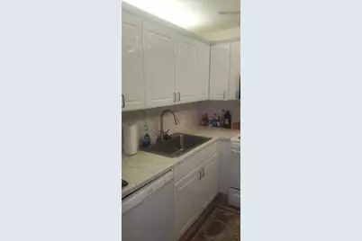 390 Fanshaw J, Boca Raton, FL 33434 - Photo 3