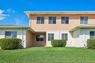 2584 SW Stockbridge Sq Square SW, Vero Beach, FL 32962 - Photo 9