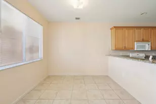2584 SW Stockbridge Sq Square SW, Vero Beach, FL 32962 - Photo 17