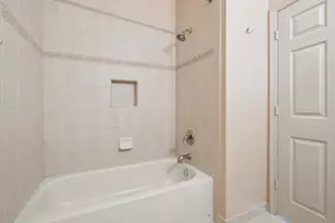 2584 SW Stockbridge Sq Square SW, Vero Beach, FL 32962 - Photo 21