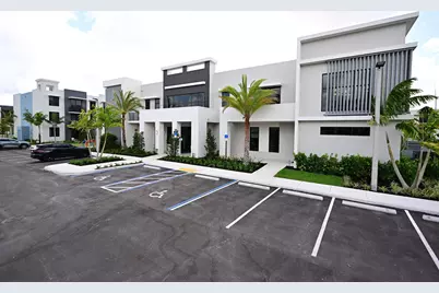 7200 W 4th Avenue #9-107, Hialeah, FL 33014 - Photo 9