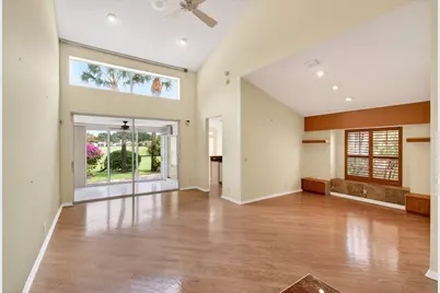 6071 Greenspointe Drive, Boynton Beach, FL 33437 - Photo 9