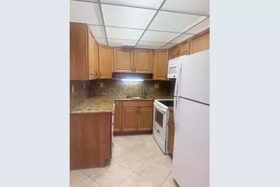 2381 Sunset Avenue #117, Lake Worth Beach, FL 33461 - Photo 3