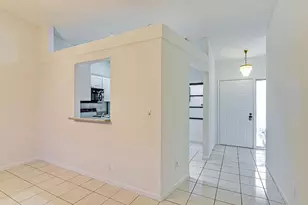 8109 Whispering Palm Dr, Boca Raton, FL 33496 - Photo 5
