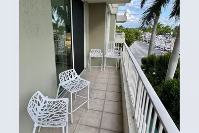 625 Casa Loma Boulevard #304, Boynton Beach, FL 33435 - Photo 11