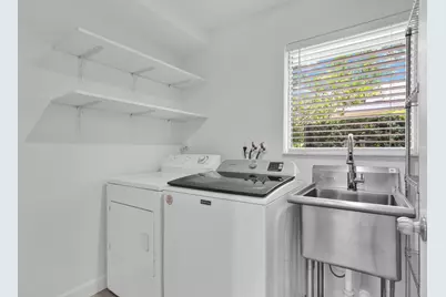 908 NE 8th Avenue, Delray Beach, FL 33483 - Photo 25