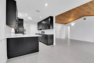 908 NE 8th Ave, Delray Beach, FL 33483 - Photo 1