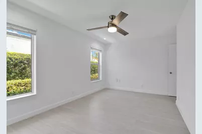 908 NE 8th Avenue, Delray Beach, FL 33483 - Photo 23
