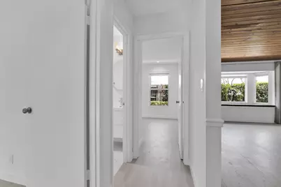 908 NE 8th Avenue, Delray Beach, FL 33483 - Photo 15
