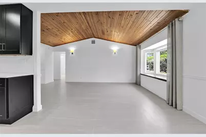 908 NE 8th Avenue, Delray Beach, FL 33483 - Photo 9